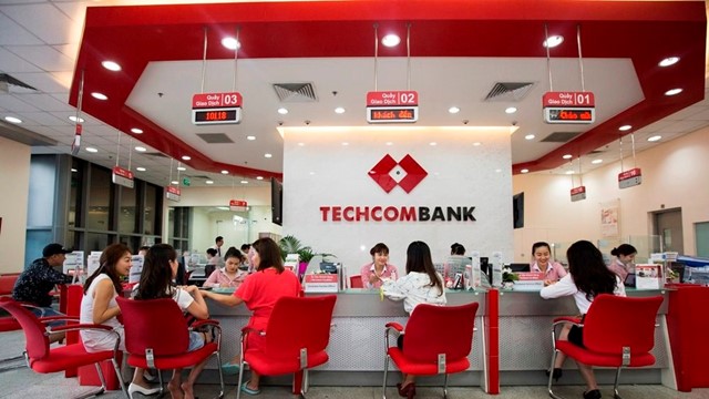 Techcombank tung ưu đãi lớn: Cộng thêm 1%/năm lãi suất tiết kiệm trực tuyến