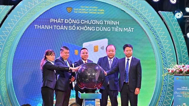 NAPAS đồng hành cùng chương trình “Chạm Việt Nam – Nhận tự hào”, ủng hộ cuộc vận động “người Việt Nam ưu tiên dùng hàng Việt Nam”