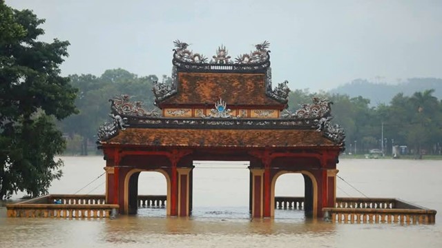 Mưa tại Huế vượt mức lịch sử, cao nhất từng ghi nhận ở Việt Nam