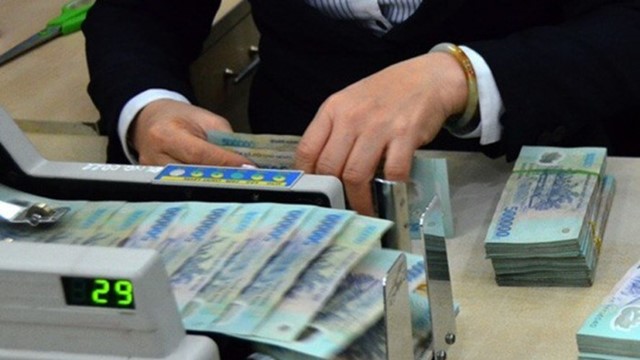 Ngân hàng đầu tiên tăng lãi suất tiền gửi trong tháng 11/2025