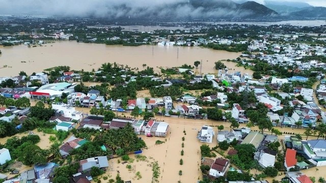 Khẩn trương giải quyết miễn, giảm thuế cho người nộp thuế vùng bão lũ