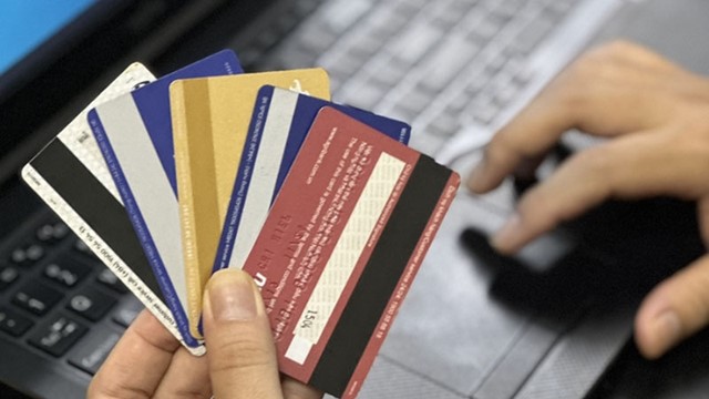 Triệt phá đường dây mua bán tài khoản ngân hàng quy mô hàng nghìn tỷ đồng