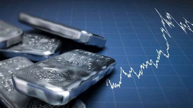 Giá bạc thế giới tăng sốc hơn 40% trong 2 tuần, tâm lý FOMO cực độ, thị trường bạc đang bước vào vùng nguy hiểm