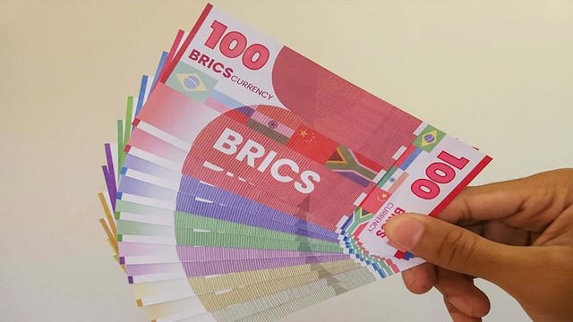 Cựu Thủ tướng Nga ‘dội gáo nước lạnh’ vào tham vọng đồng tiền chung của BRICS, kế hoạch phi USD hóa gặp ‘rào cản’ lớn