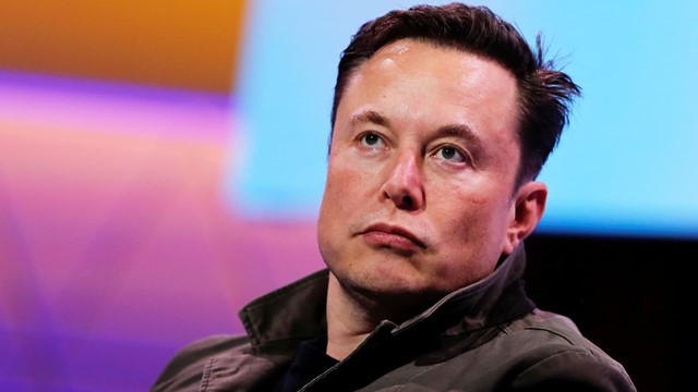 Bị cáo buộc từng là ‘lao động chui’ tại Mỹ, Elon Musk lập tức lên tiếng đáp trả