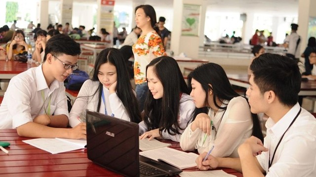 Sinh viên sư phạm tại TP giàu có bậc nhất Việt Nam nhận 127 triệu tiền trợ cấp trước thềm Tết Nguyên đán