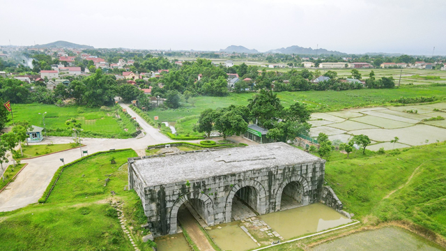 Tòa thành đá hơn 600 năm tuổi của Việt Nam, từng được CNN bình chọn dẫn đầu 21 Di sản thế giới đẹp nhất