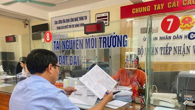 Sẽ xử lý nghiêm cơ quan, tổ chức, cá nhân yêu cầu người dân nộp hồ sơ giấy không cần thiết