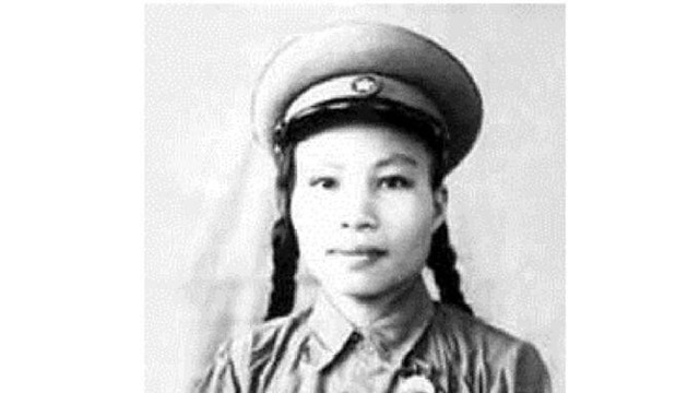 Nữ Anh hùng LLVTND đầu tiên của quân đội Việt Nam: Từng tay không bắt quan Pháp, được Bác Hồ tặng khẩu súng lục
