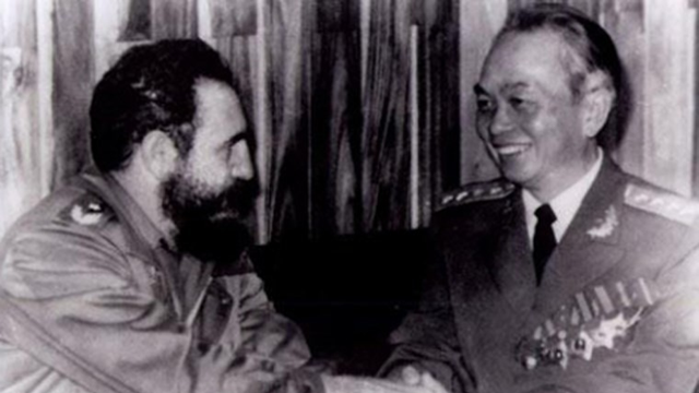 Vị lãnh tụ Cuba từng là nguyên thủ nước ngoài đầu tiên và duy nhất vượt Vĩ tuyến 17, tới vùng chiến sự Việt Nam giữa chiến tranh khốc liệt