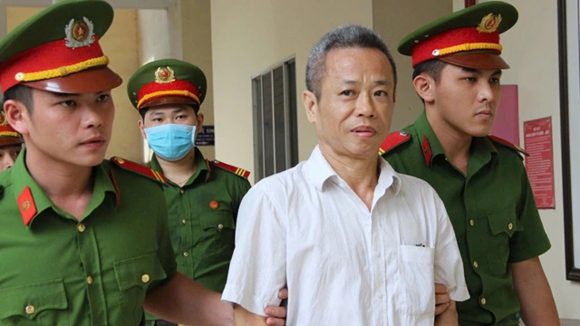 Đình chỉ điều tra vụ án hình sự đối với cựu Bí thư Bến Cát Nguyễn Hồng Khanh