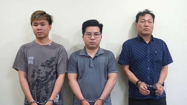 Khởi tố, bắt chủ kênh 'Người Đưa Tin' và 2 đồng phạm