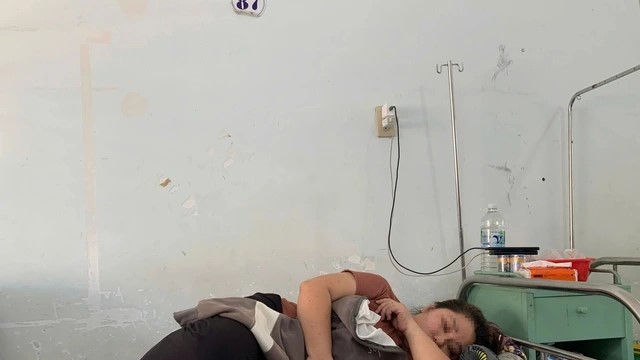 Ăn buffet ốc theo lời review của TikToker, nhiều người nhập viện cấp cứu do ngộ độc