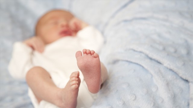 Thạc sĩ Đồng Nai sinh con tại nhà, không cắt dây rốn, ngâm nhau trong muối, viêm phổi không cho tiêm