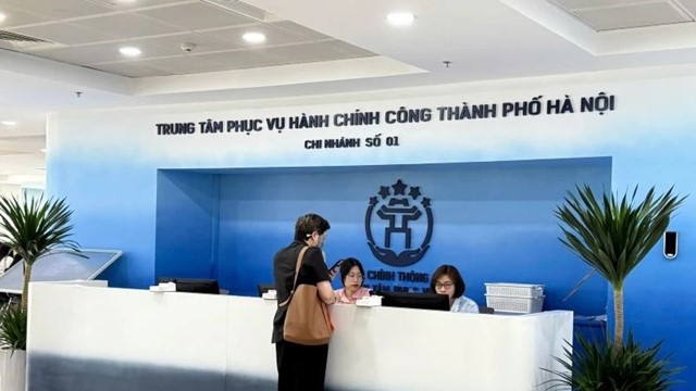 Chính thức từ ngày mai, người dân Hà Nội không còn phải xếp hàng để làm thủ tục này