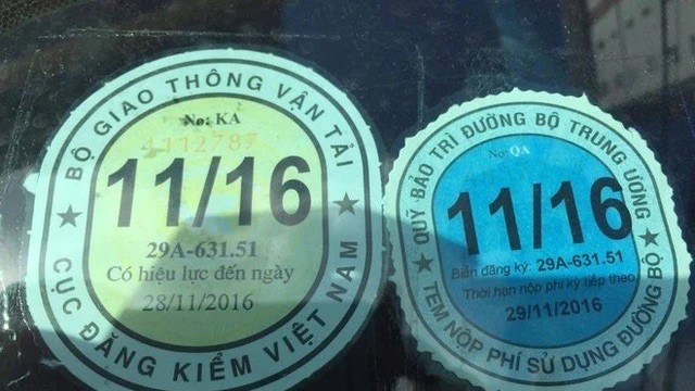 Đề xuất bỏ tem nộp phí sử dụng đường bộ dán trên kính ô tô