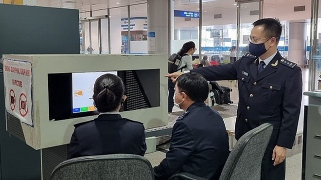 14 lãnh đạo, cán bộ hải quan chuẩn bị hầu tòa