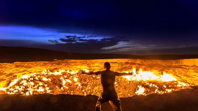 Giải mã ‘Cổng Địa Ngục’ cháy suốt 53 năm không tắt: Lời nguyền nhân tạo bắt đầu từ 1 mũi khoan giữa lòng sa mạc