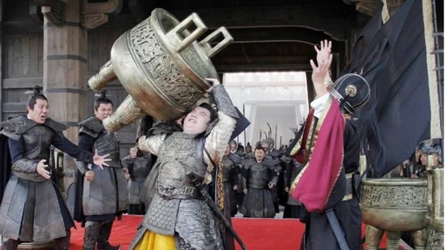 Vị vua khỏe nhất Trung Quốc qua đời ở tuổi 23 vì nâng Cửu Đỉnh khổng lồ, gây nên cái chết đầy bi hài, mở ra tranh chấp kế vị khiến nhà Tần chao đảo