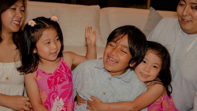 Cậu bé 14 tuổi con lai Việt – Nhật nổi tiếng toàn cầu: 8 tuổi kiếm gần 700 tỷ trong vòng 1 năm, từng lọt top 3 YouTuber có thu nhập cao nhất hành tinh