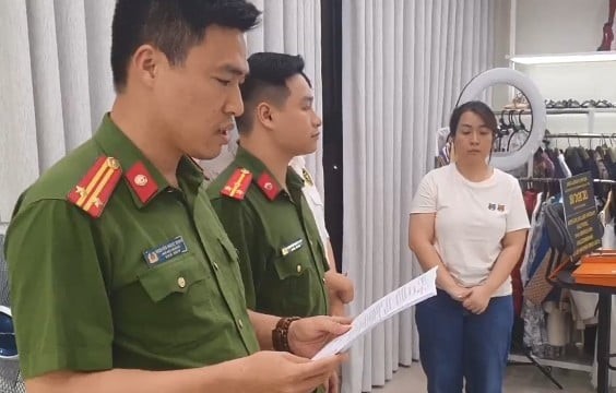 Khám xét khẩn cấp, bắt chủ shop online Nguyễn Thị Thu Hường