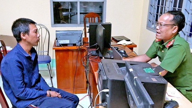 Bắt khẩn cấp hai anh em ruột