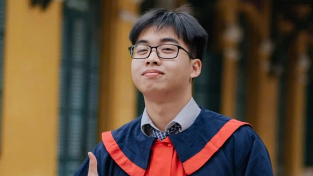 Thủ khoa kép toàn quốc khối A01 và D01 lộ diện 