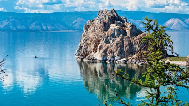 1.600 tấn vàng cùng đoàn người vĩnh viễn bị chôn vùi trong băng giá: Bí ẩn kho báu Sa hoàng dưới hồ nước sâu nhất thế giới