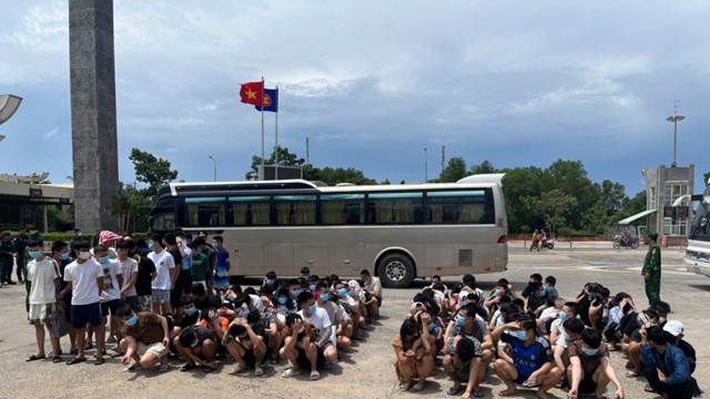 Bộ Công an phối hợp tiếp nhận 161 ‘cán bộ điện lực, an ninh mạng' từ Campuchia