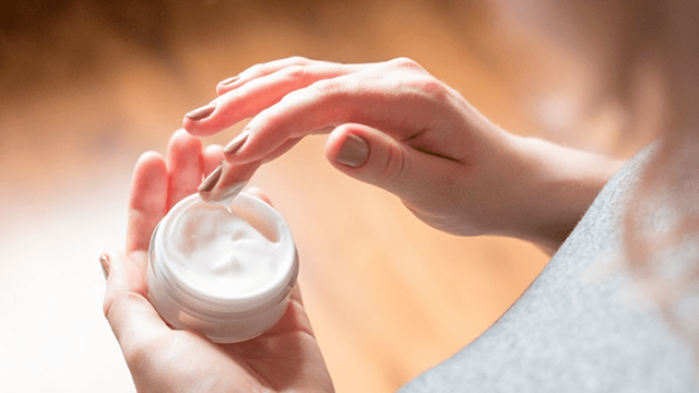 Đề nghị người dân ngừng kinh doanh, sử dụng 13 sản phẩm mỹ phẩm sau