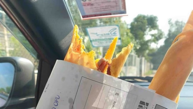 Phạt bệnh viện gần 1 tỷ đồng do sử dụng hồ sơ bệnh án làm giấy gói bánh