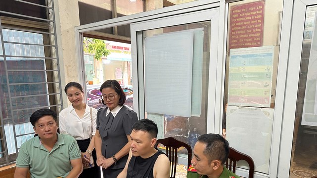 Bất ngờ nhận 200 triệu đồng ‘đi lạc’ vào tài khoản, anh Thế ở Quảng Ninh được công an mời lên làm việc