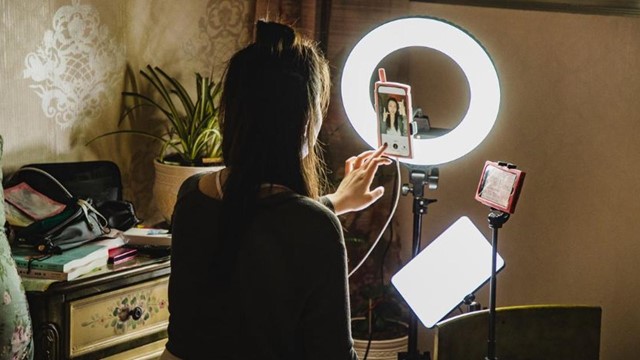 Đã đến lúc cần kiến tạo không gian mua sắm minh bạch sau những cú sốc niềm tin từ quảng cáo bất chấp của KOL/KOC