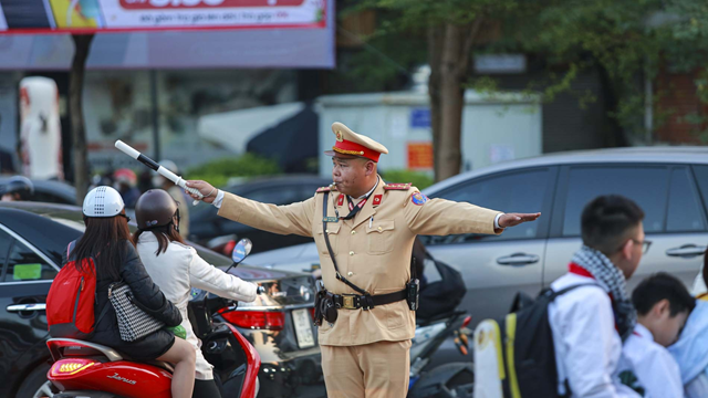 Từ ngày mai, người tham gia giao thông tại Hà Nội chú ý!
