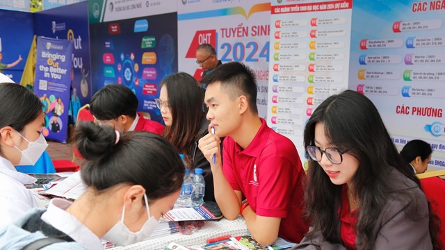 Sau sự cố nhầm tổ hợp xét tuyển khiến thí sinh trượt ‘oan’, trường đại học nêu hướng giải quyết