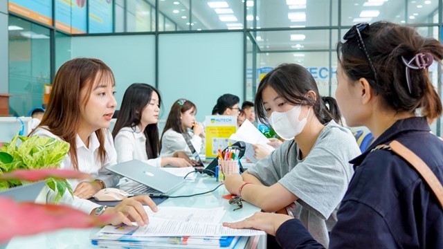 Lưu ý quan trọng các tân sinh viên cần biết khi xác nhận nhập học trực tuyến