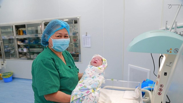 Siêu đô thị đông dân nhất Việt Nam dự kiến thưởng 5 triệu đồng cho phụ nữ sinh 2 con trước 35 tuổi