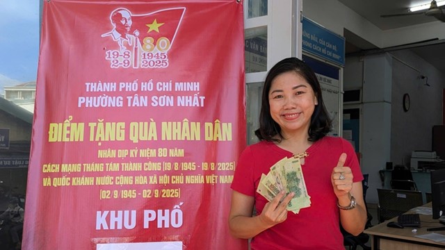 100% xã, phường trên cả nước đã nhận được kinh phí để tặng quà Tết Độc lập cho nhân dân