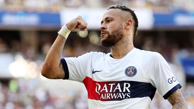 Siêu sao bóng đá có khối tài sản hơn 26.000 tỷ đồng bất ngờ nhận được tài sản thừa kế với nhiều bất động sản, cổ phiếu chứng khoán từ một người hâm mộ giấu mặt