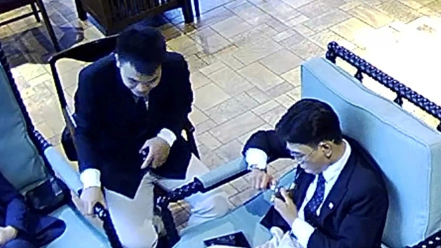 Công an vào cuộc vụ ‘tổng tài' giơ tay ra hiệu dừng đánh nhân viên quán cà phê