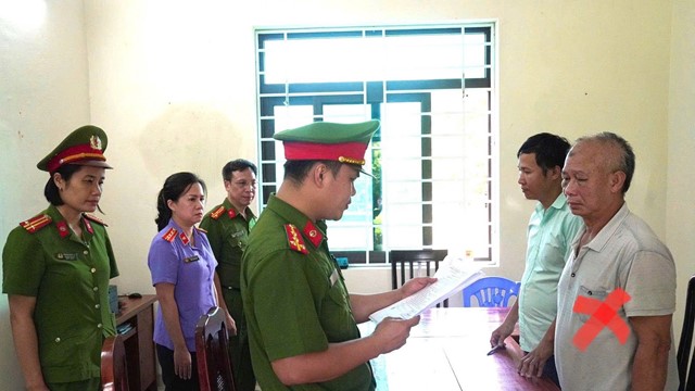 Khởi tố, bắt tạm giam chủ lò mổ Phan Văn Phòng