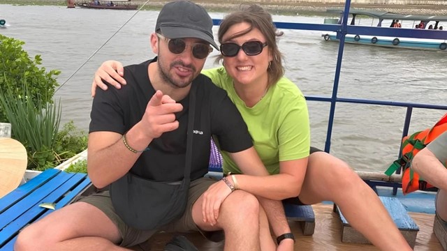 Bán ô tô lấy tiền sang Việt Nam du lịch, nam du khách Anh nhận về trải nghiệm nhớ đời