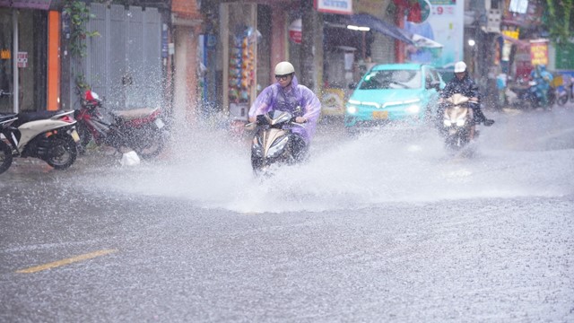 Dự báo triều cường tại TP.HCM có thể phá đỉnh lịch sử trong 2–3 ngày tới