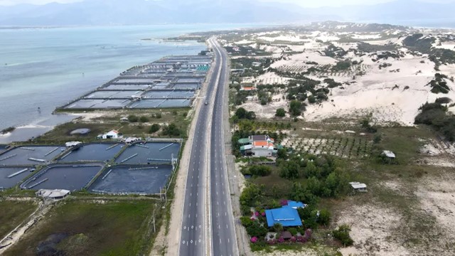 Tuyên án 8 năm tù đối với một cựu Chủ tịch UBND xã