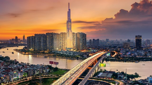 Con sông nội địa gần 600km dài nhất Việt Nam, chảy qua 3 tỉnh thành trước khi đổ ra Biển Đông