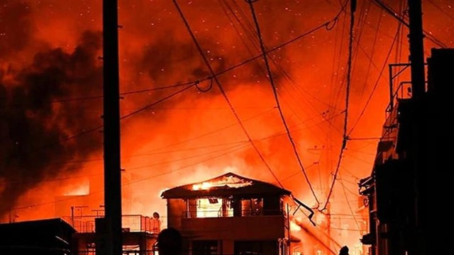 Hỏa hoạn kinh hoàng thiêu rụi khu vực gần 50.000m2, 170 ngôi nhà bị phá hủy: Huy động trực thăng cứu hộ xuyên đêm để dập lửa