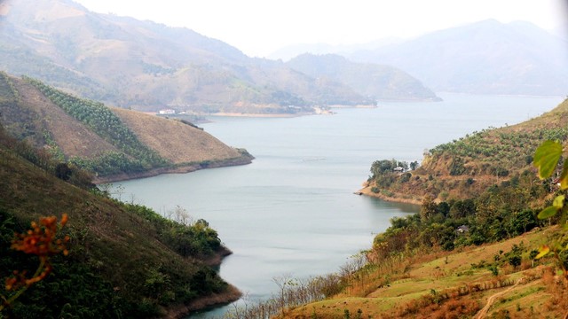 Con sông nội địa dài 500km, hội tụ 3 nhà máy thủy điện lớn nhất Việt Nam, chiếm 30% sản lượng điện cả nước