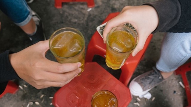 Bác sĩ khuyên người uống trà hàng ngày nhất định phải biết điều này