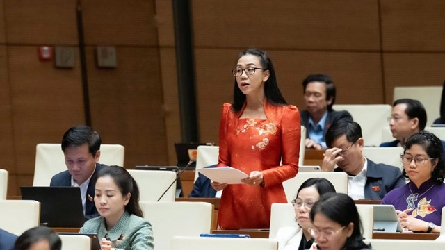 ĐBQH đề xuất phát hành sách giáo khoa điện tử