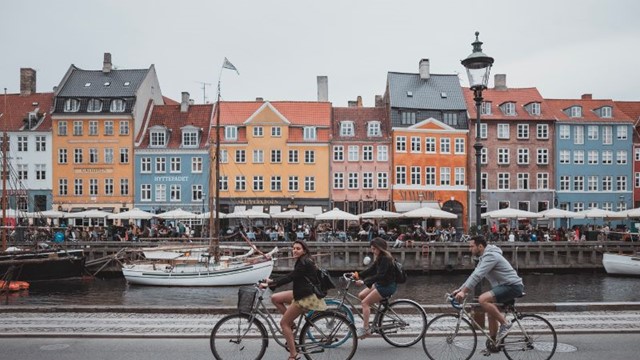 Người dân ở quốc gia này chỉ làm việc 4 tiếng/ngày, thời gian ngủ nhiều gấp đôi thời gian làm việc